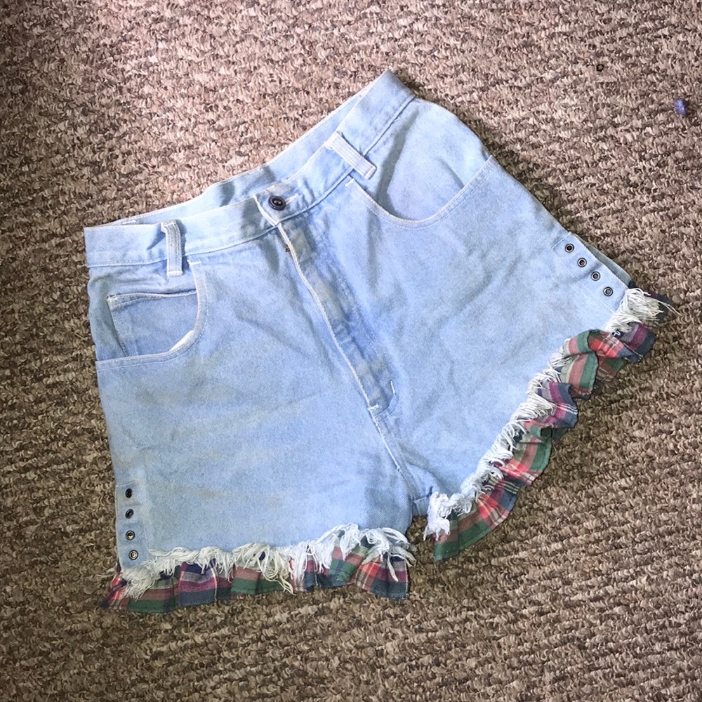 High waisted vintage denim shorts